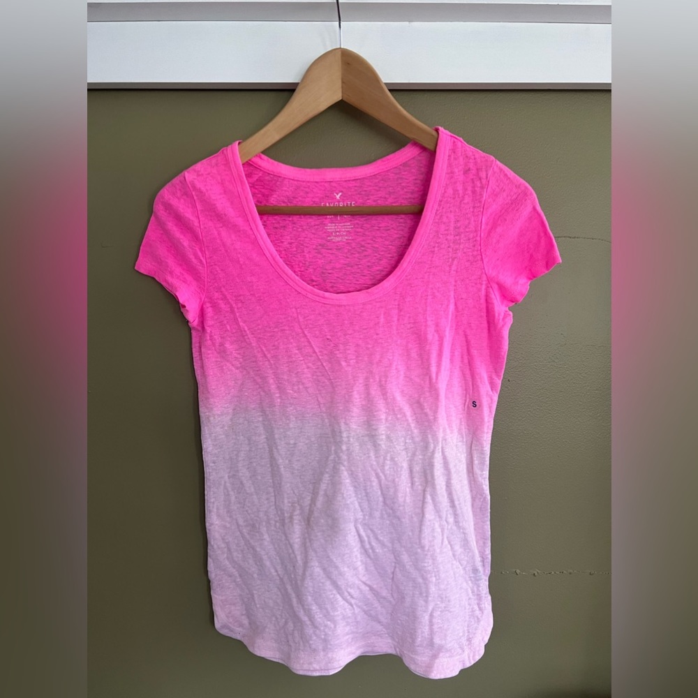 Cute pink and white faded short sleeve T